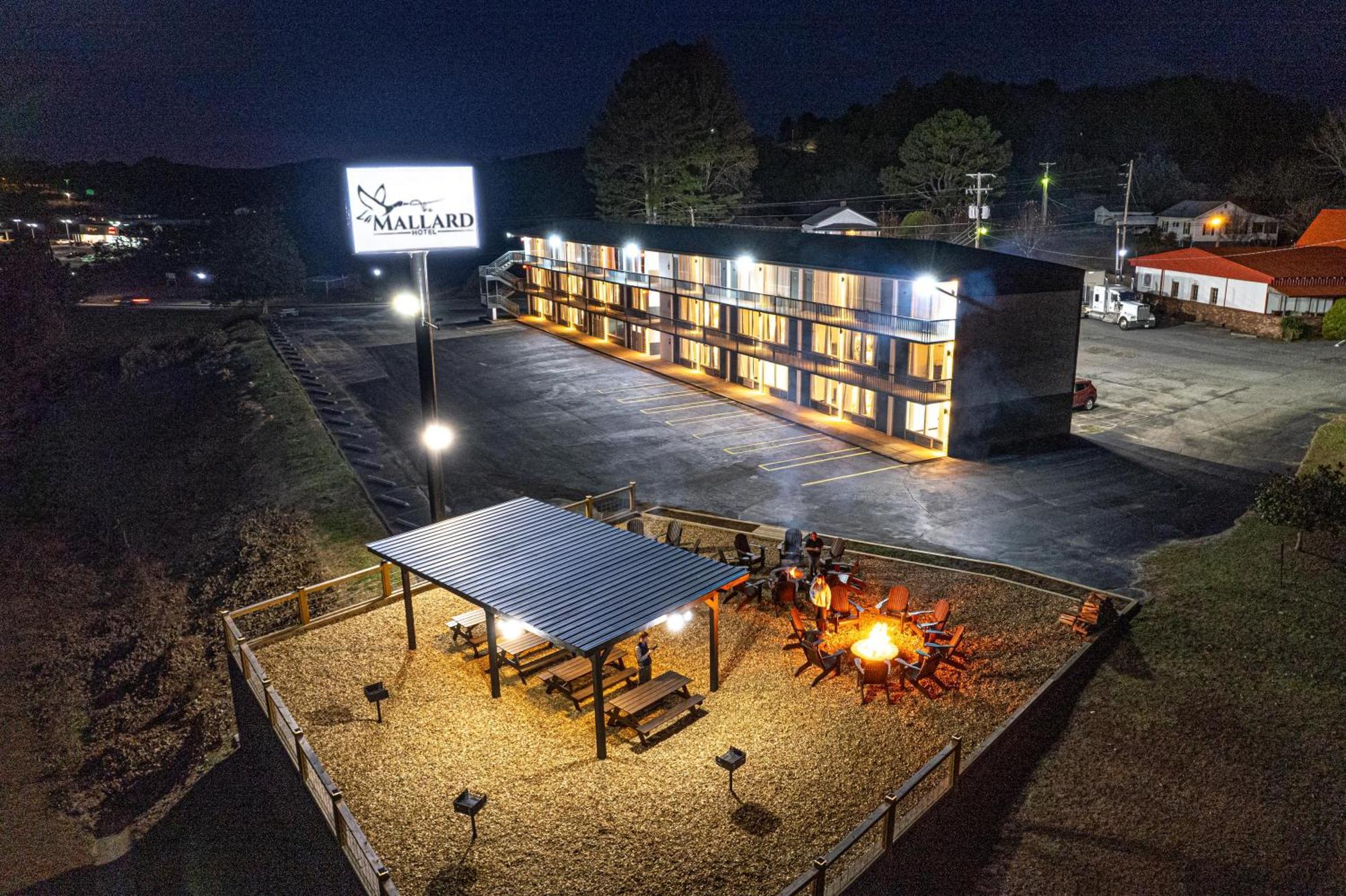 The Mallard Hotel & Suites Copperhill エクステリア 写真